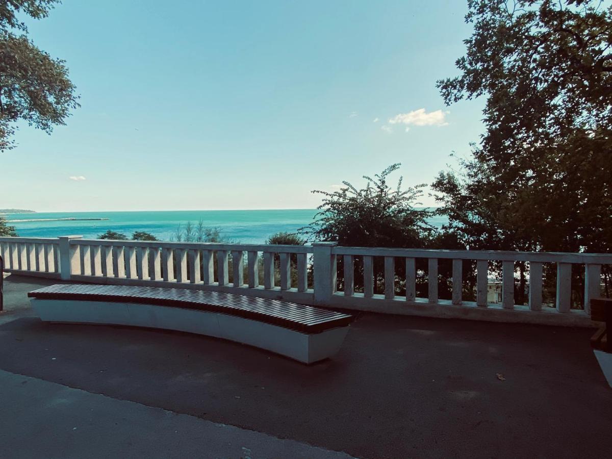 Мarelis Luxe Port Apartment Varna Exterior foto