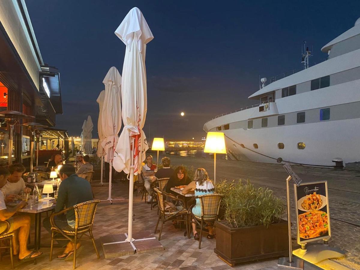 Мarelis Luxe Port Apartment Varna Exterior foto